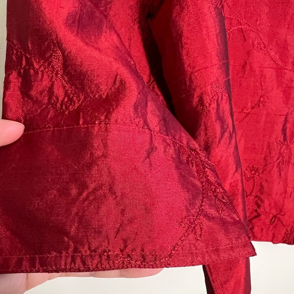 Dressbarn Womens Rich Red Button Down Shirt 100% Pure Silk Floral Paisley Preppy - Picture 3 of 14